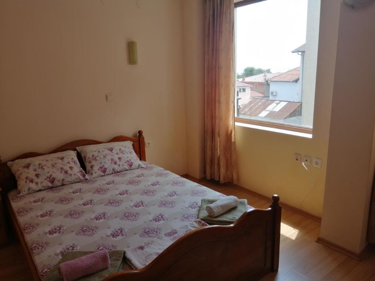 Guest House "Zora - Sarafovo" 布尔加斯 外观 照片