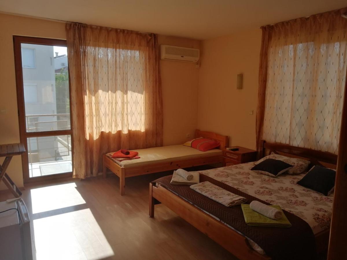 Guest House "Zora - Sarafovo" 布尔加斯 外观 照片