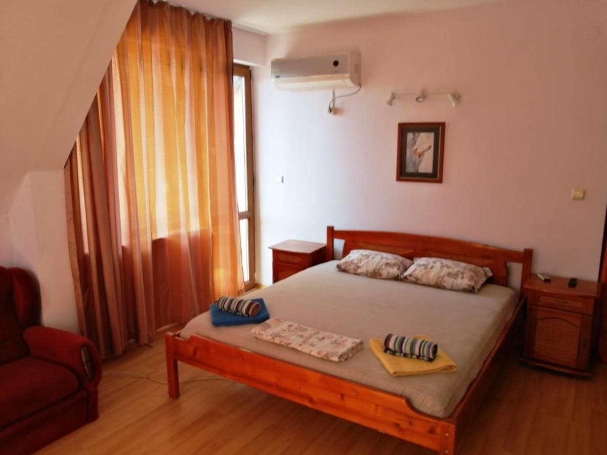Guest House "Zora - Sarafovo" 布尔加斯 外观 照片