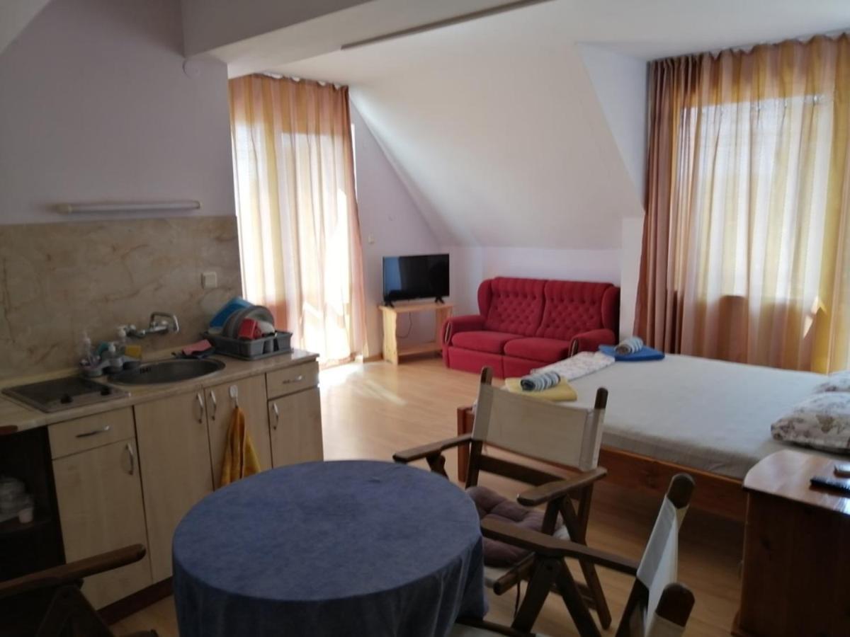 Guest House "Zora - Sarafovo" 布尔加斯 外观 照片