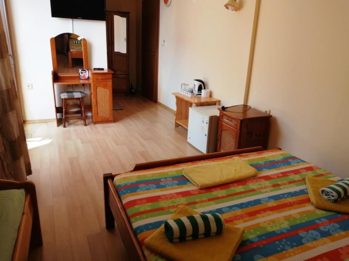 Guest House "Zora - Sarafovo" 布尔加斯 外观 照片
