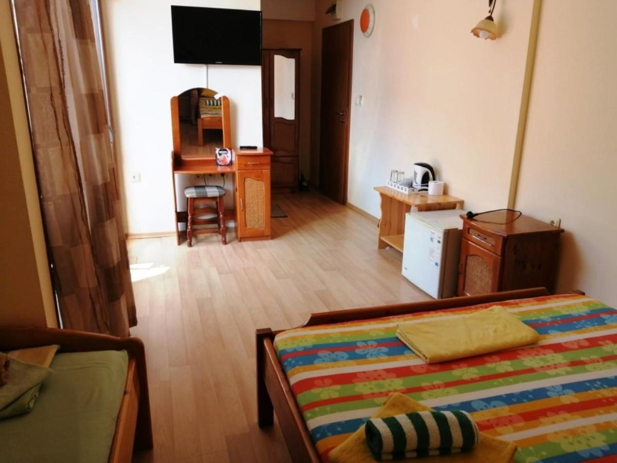 Guest House "Zora - Sarafovo" 布尔加斯 外观 照片