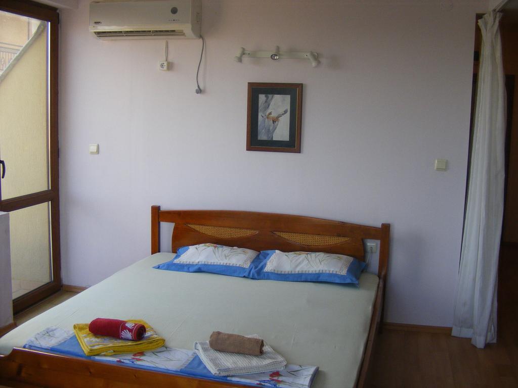 Guest House "Zora - Sarafovo" 布尔加斯 外观 照片