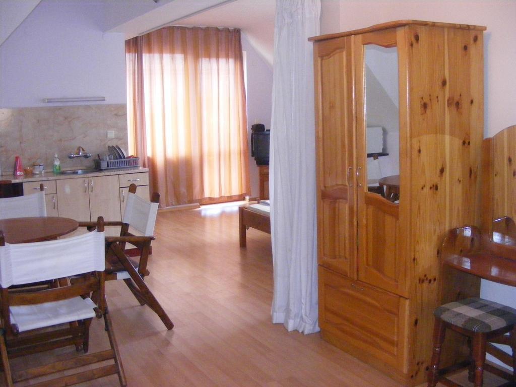Guest House "Zora - Sarafovo" 布尔加斯 外观 照片