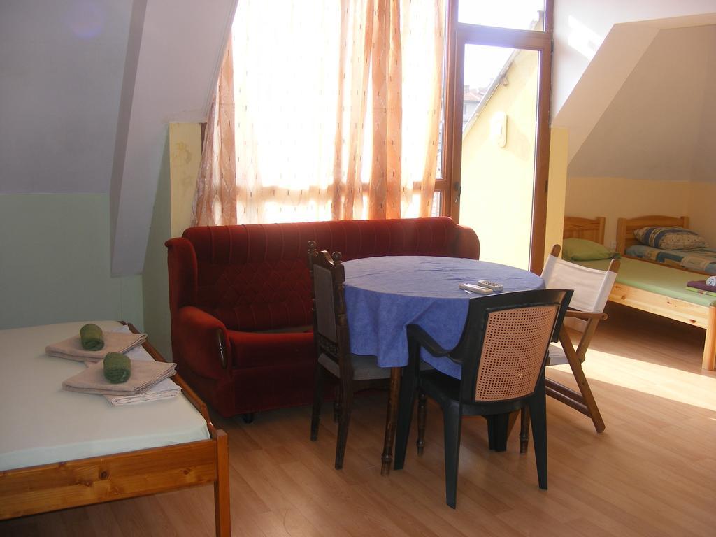 Guest House "Zora - Sarafovo" 布尔加斯 外观 照片
