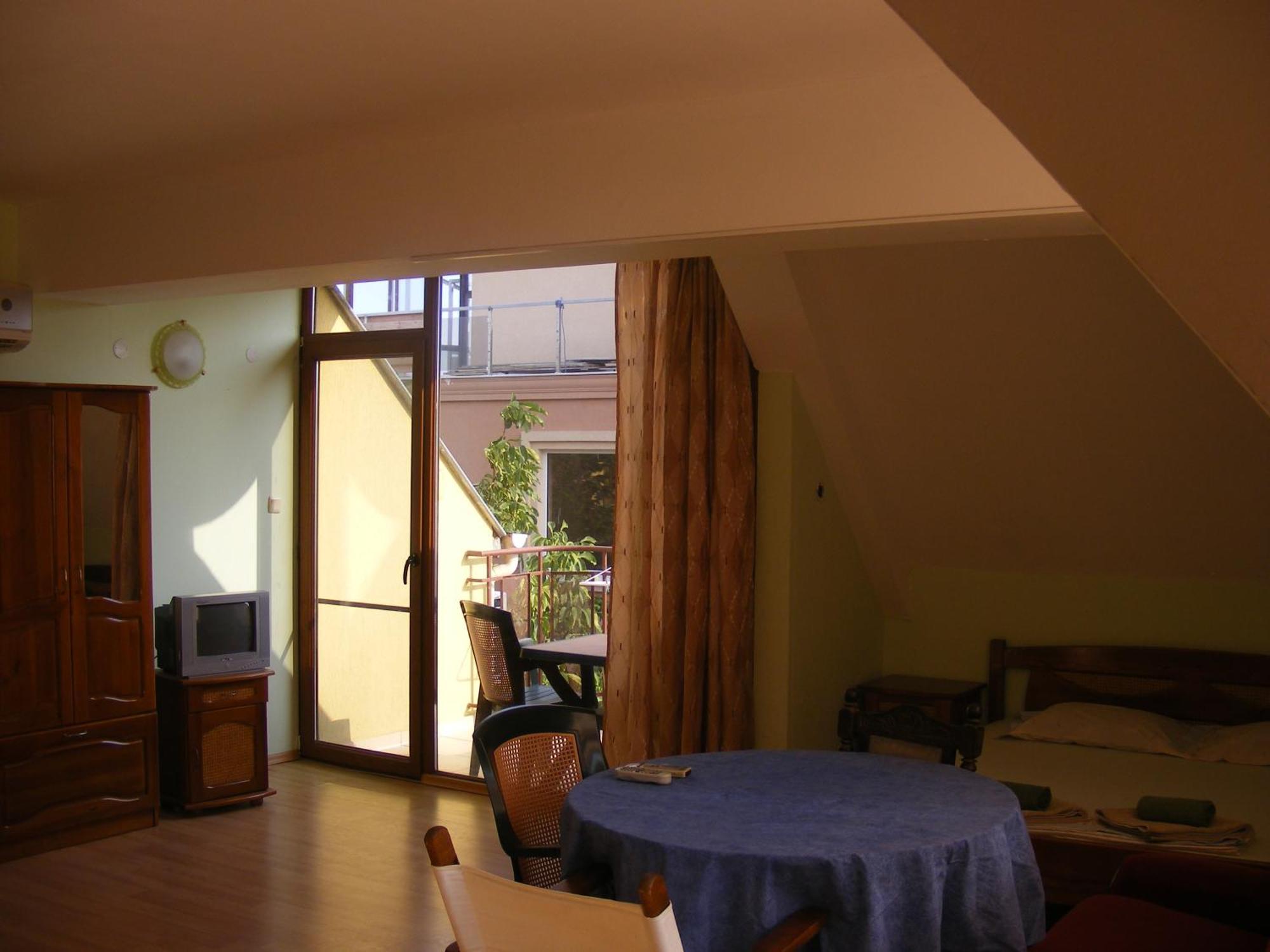 Guest House "Zora - Sarafovo" 布尔加斯 外观 照片