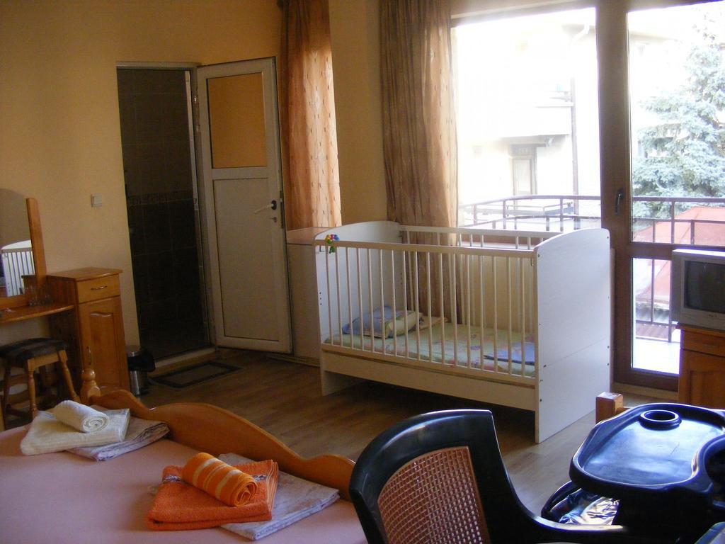 Guest House "Zora - Sarafovo" 布尔加斯 外观 照片