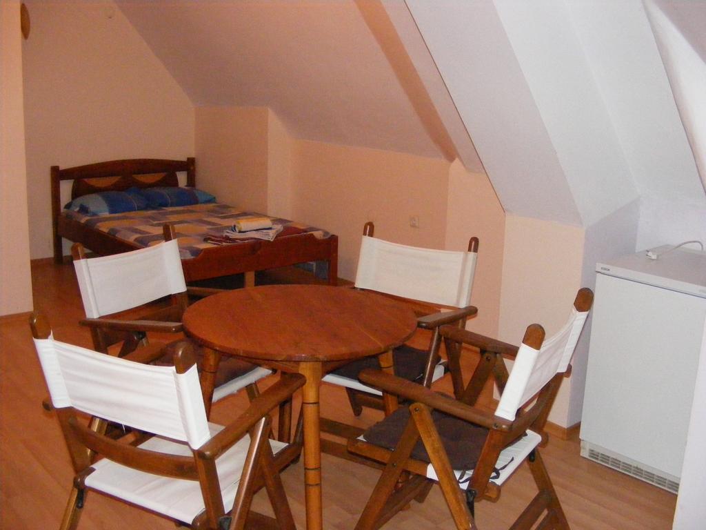 Guest House "Zora - Sarafovo" 布尔加斯 外观 照片